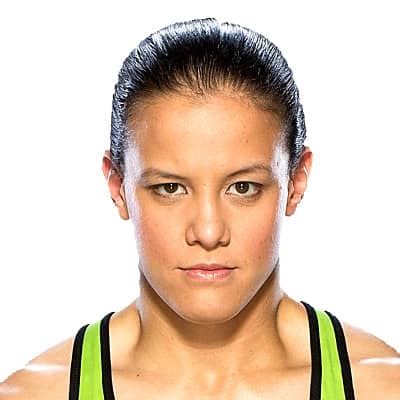 Shayna Baszler: Age, Height, Weight, Husband, Net Worth,。